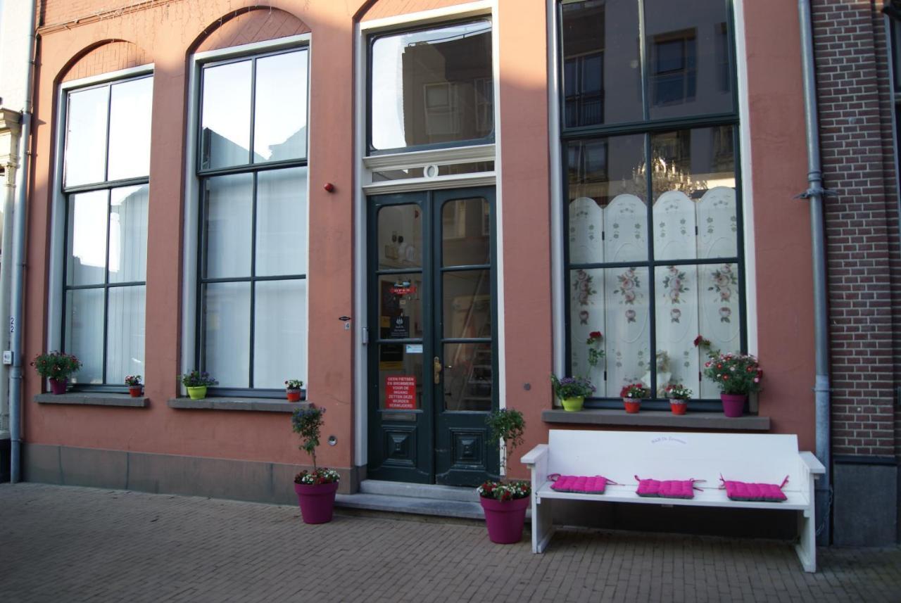 Bed and Breakfast De Zevenster "Gevestigd Aan De Winkelstraat" Кампен Экстерьер фото